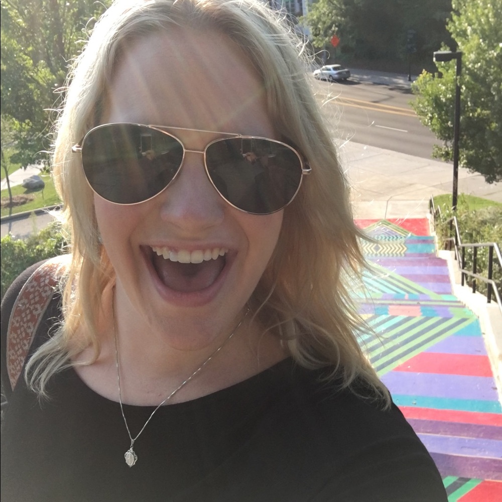Meet your Posher, Liz